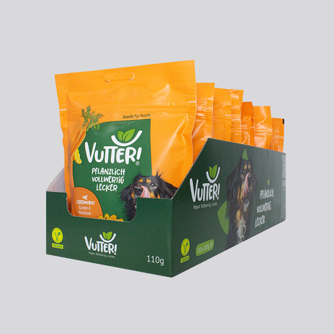 Ein Tray mit 10 Tüten veganen Hundeleckerli wie Leberwurst von Vutter!