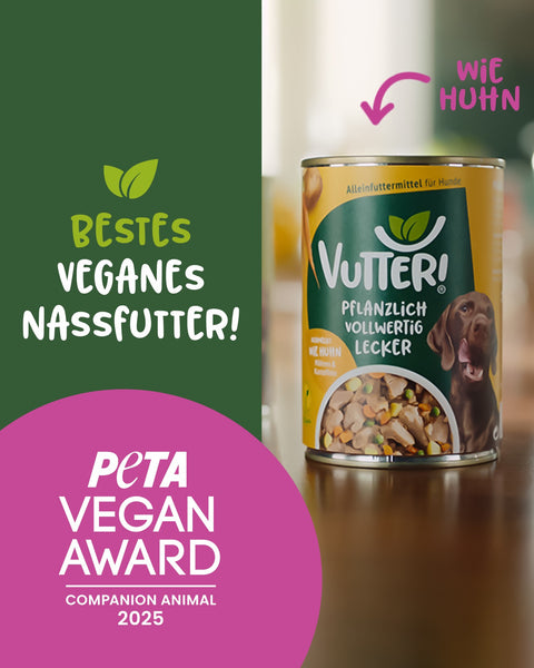 Vutter! gewinnt den PETA Award für das beste vegane Nassfutter. In der Mitte von drei Dosen Nassfutter von Vutter! steht eine Dose wie Huhn.